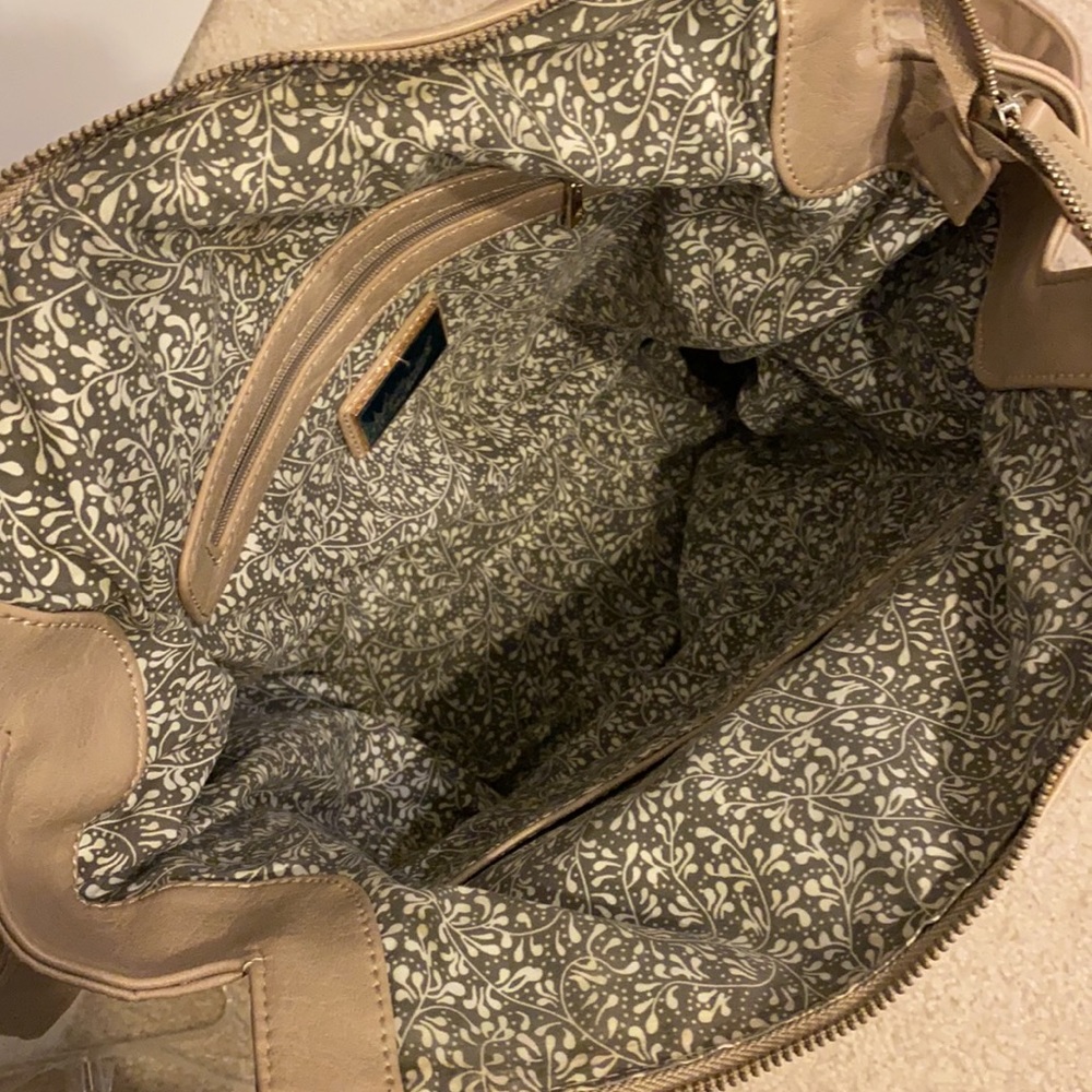 Like New Tan Satchel with shoulder strap and gold hardware. - Picture 6 of 7